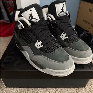 Nike Air Jordan 4 Retro "Fear"